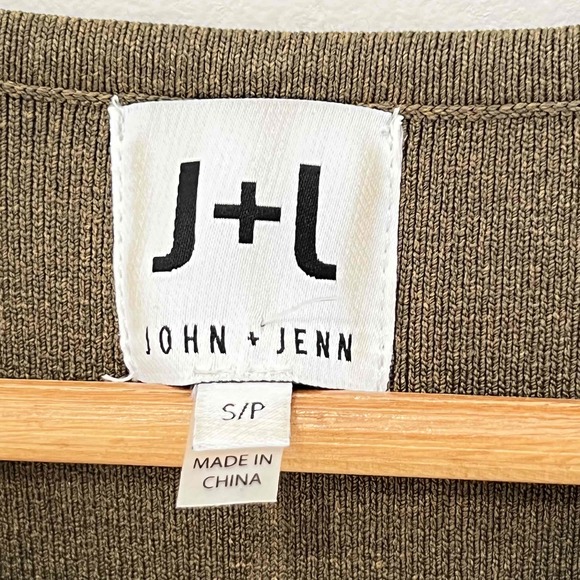 John + Jenn Olive Green Knit Sleeveless Dress Size SP - Picture 3 of 7